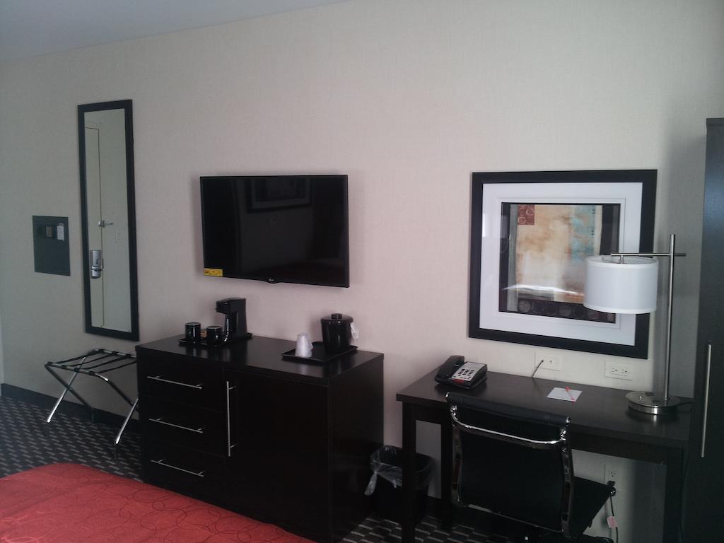 Howard Johnson By Wyndham Jamaica Ny Near Airtrain Jfk ニューヨーク 部屋 写真