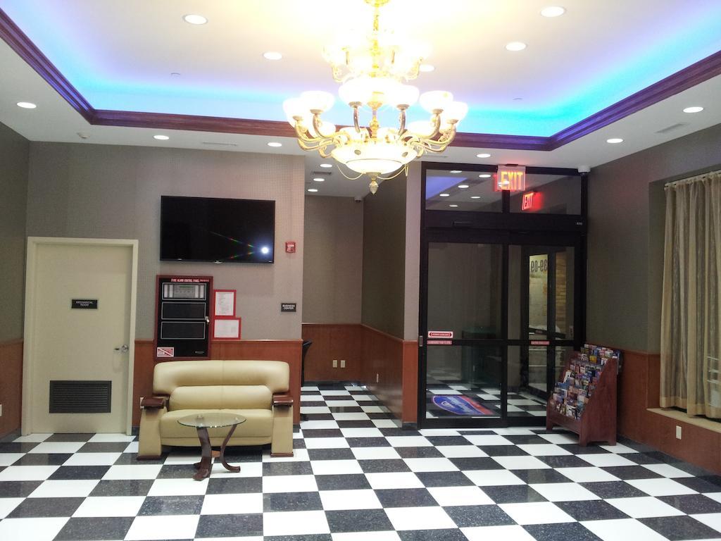 Howard Johnson By Wyndham Jamaica Ny Near Airtrain Jfk ニューヨーク エクステリア 写真